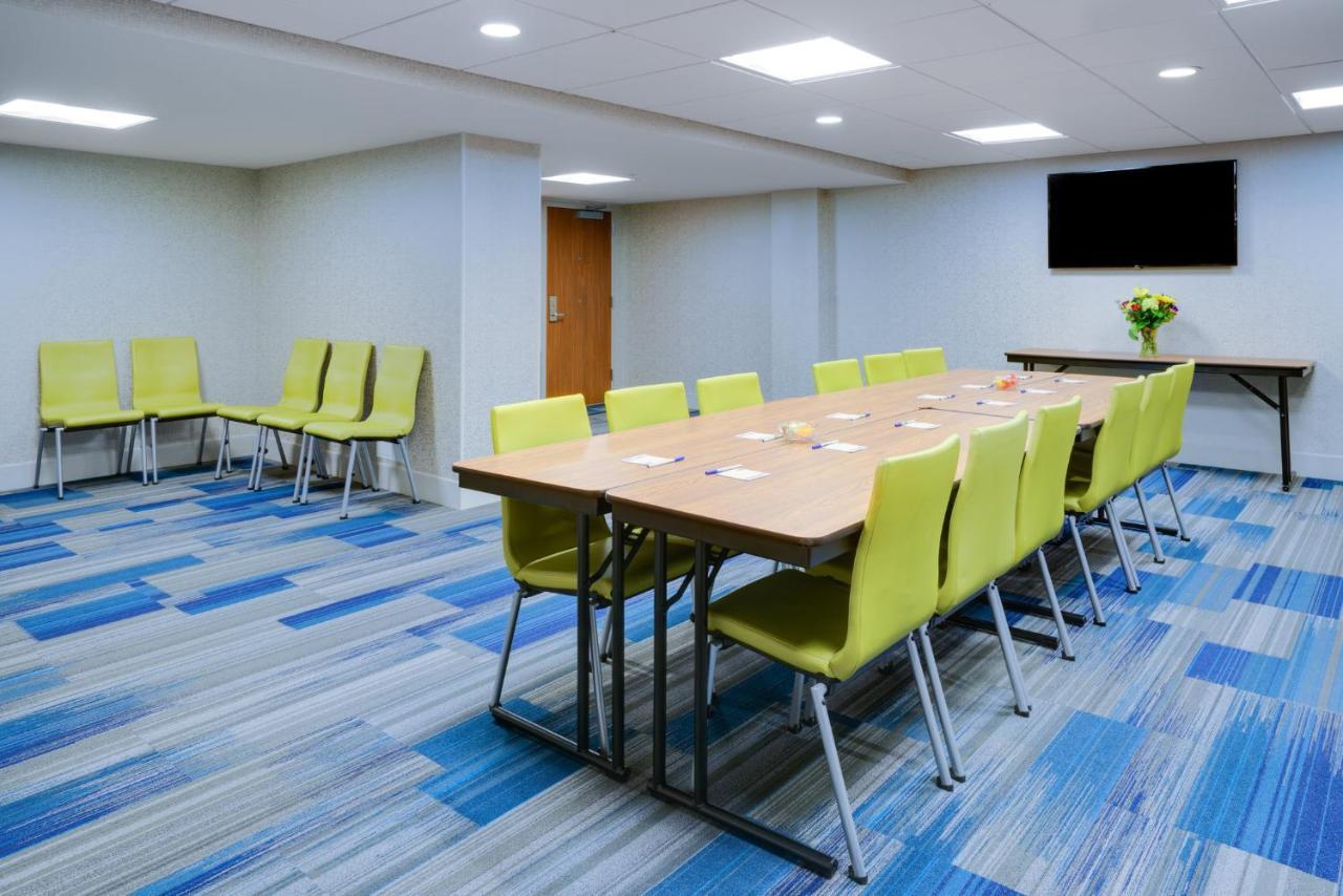 Holiday Inn Express & Suites Ft. Washington - Philadelphia By Ihg Fort Washington Exterior photo