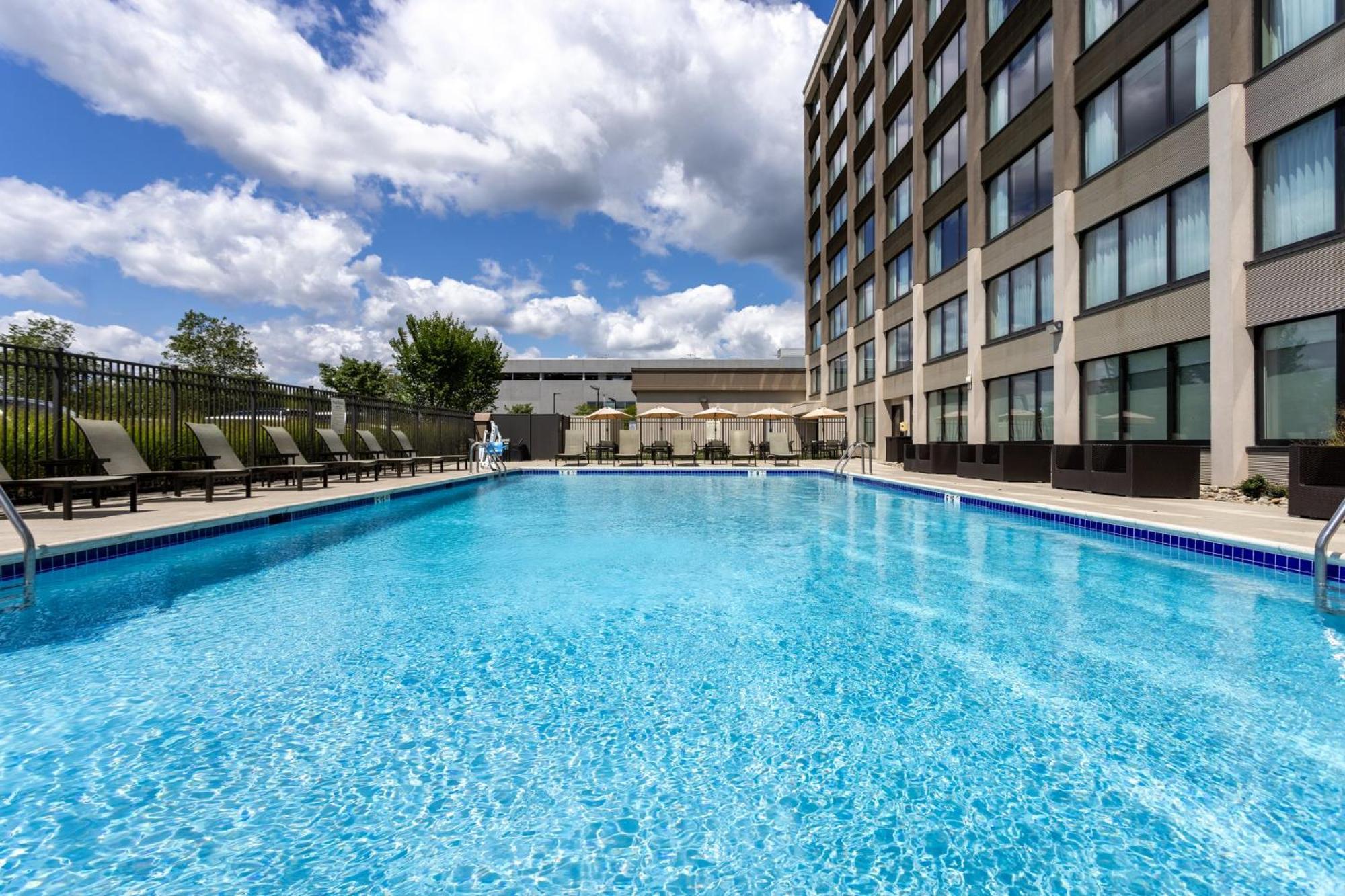 Holiday Inn Express & Suites Ft. Washington - Philadelphia By Ihg Fort Washington Exterior photo