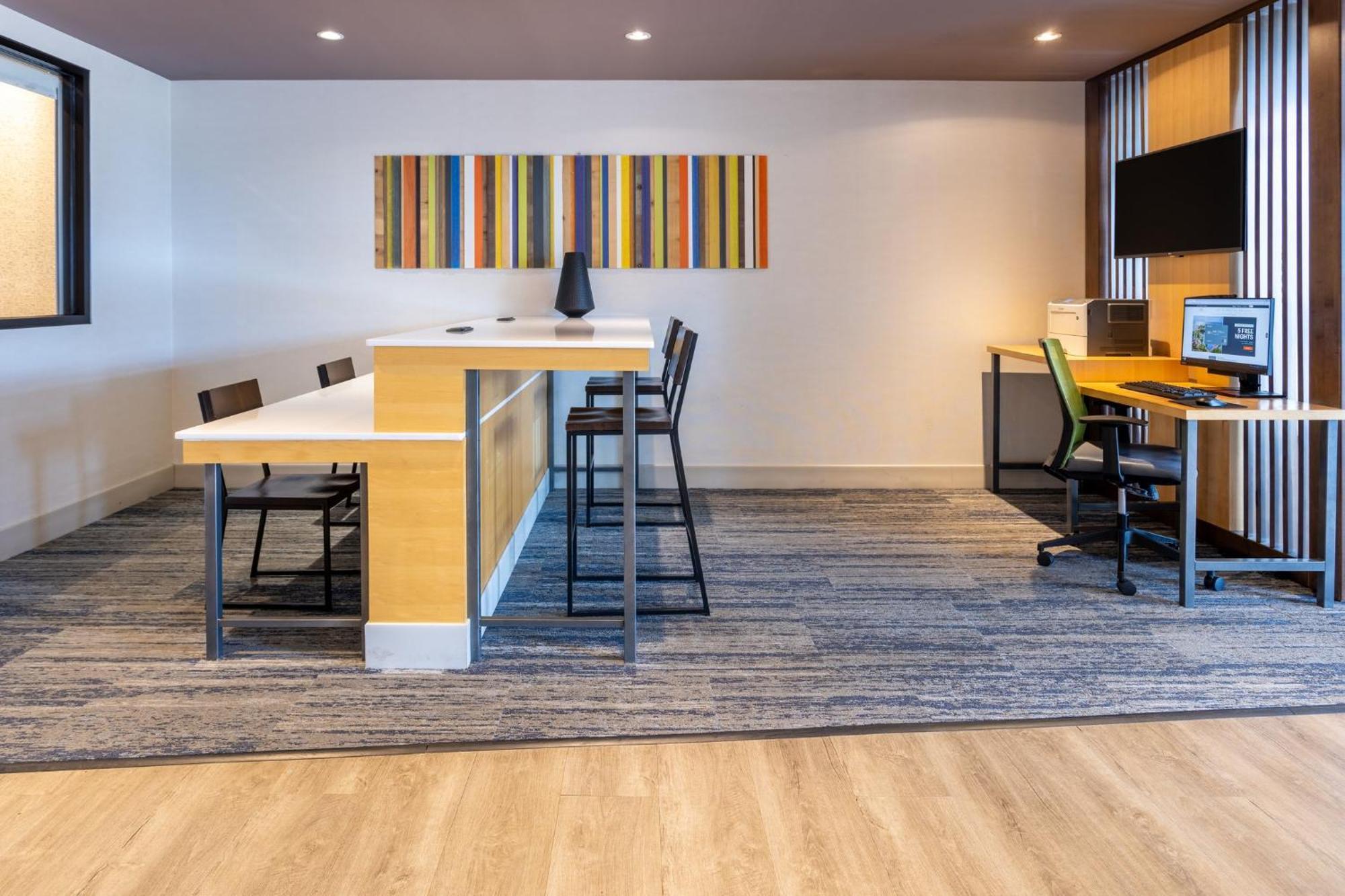 Holiday Inn Express & Suites Ft. Washington - Philadelphia By Ihg Fort Washington Exterior photo